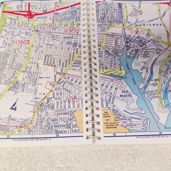 Atlas Hagstrom  NY Western Suffolk County -Spiral Bound Pocket Atlas - Picture 9 of 12